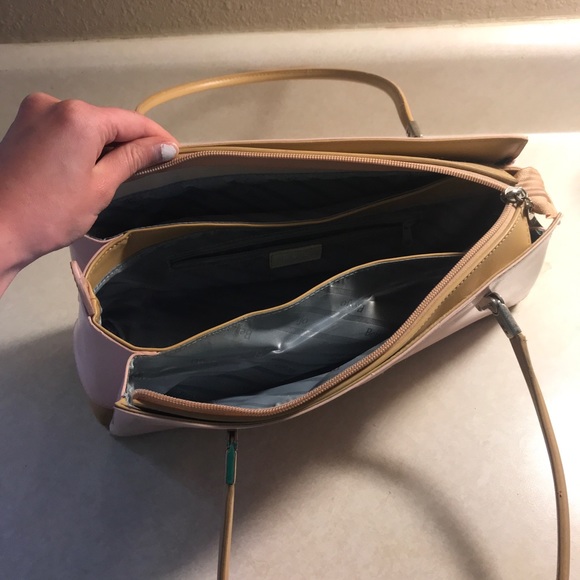 Beijo over the shoulder baby pink purse - Picture 4 of 4